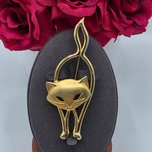JJ Modern Gold Tone Cat Brooch Pin Elegant Animal Whimsical Figural Novelty Fun
